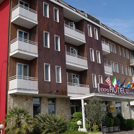 فندق Ristorante Novara Expo 3*